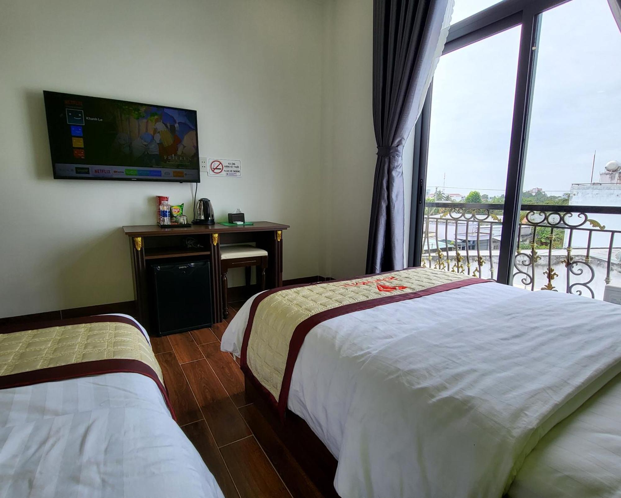 Ruby Hotel Vĩnh Long エクステリア 写真