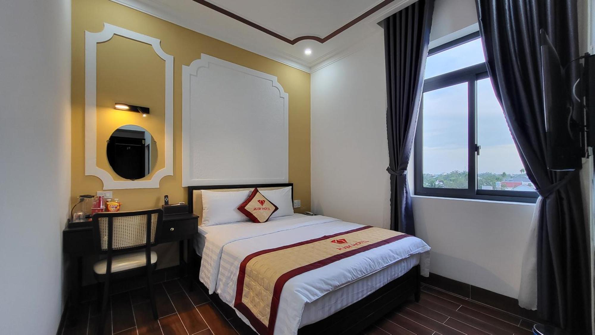 Ruby Hotel Vĩnh Long エクステリア 写真