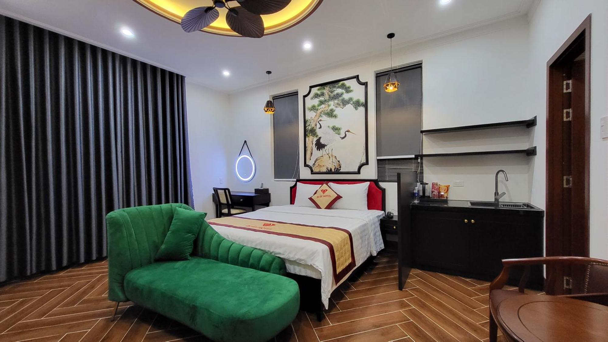 Ruby Hotel Vĩnh Long エクステリア 写真