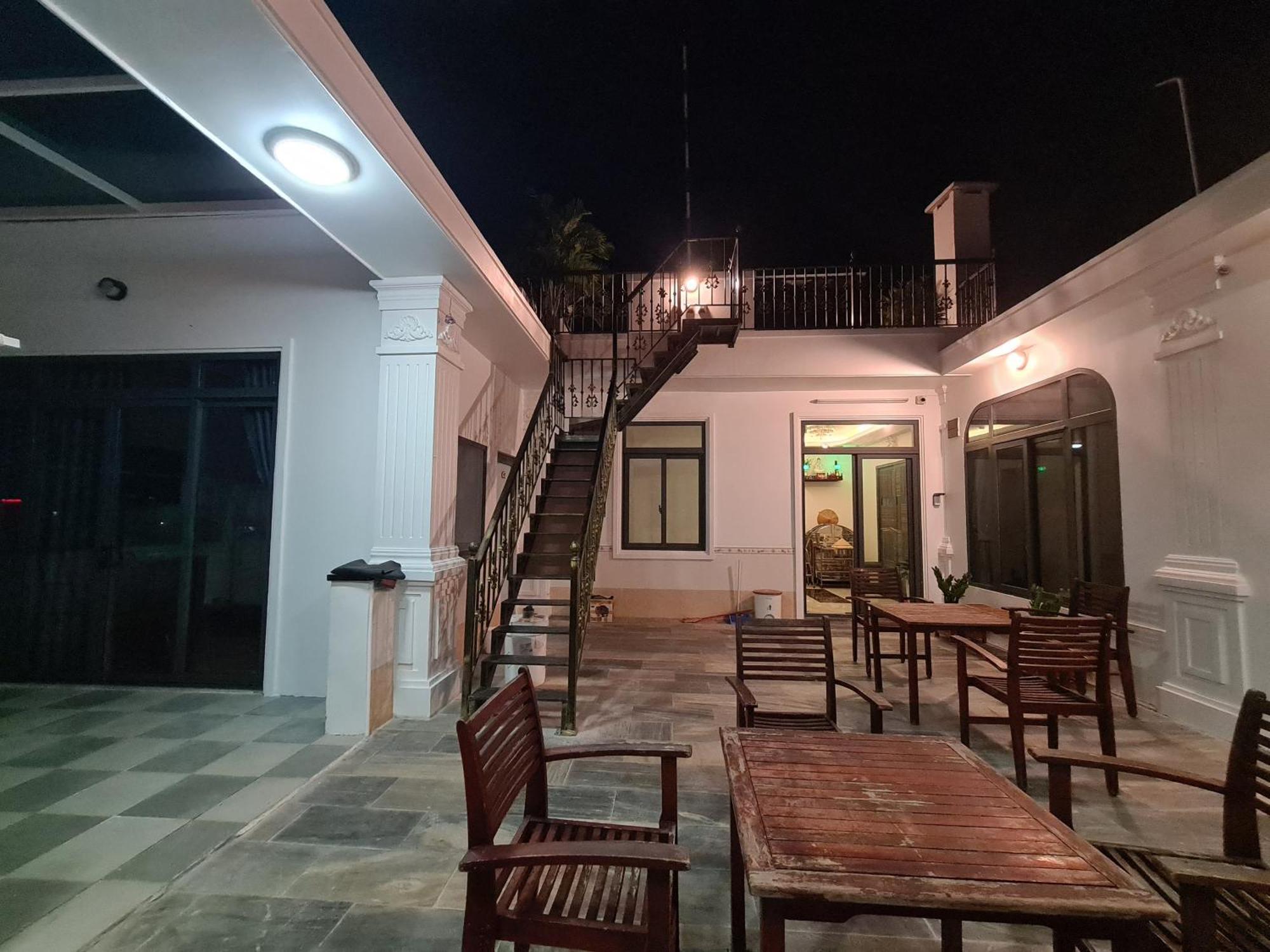 Ruby Hotel Vĩnh Long エクステリア 写真