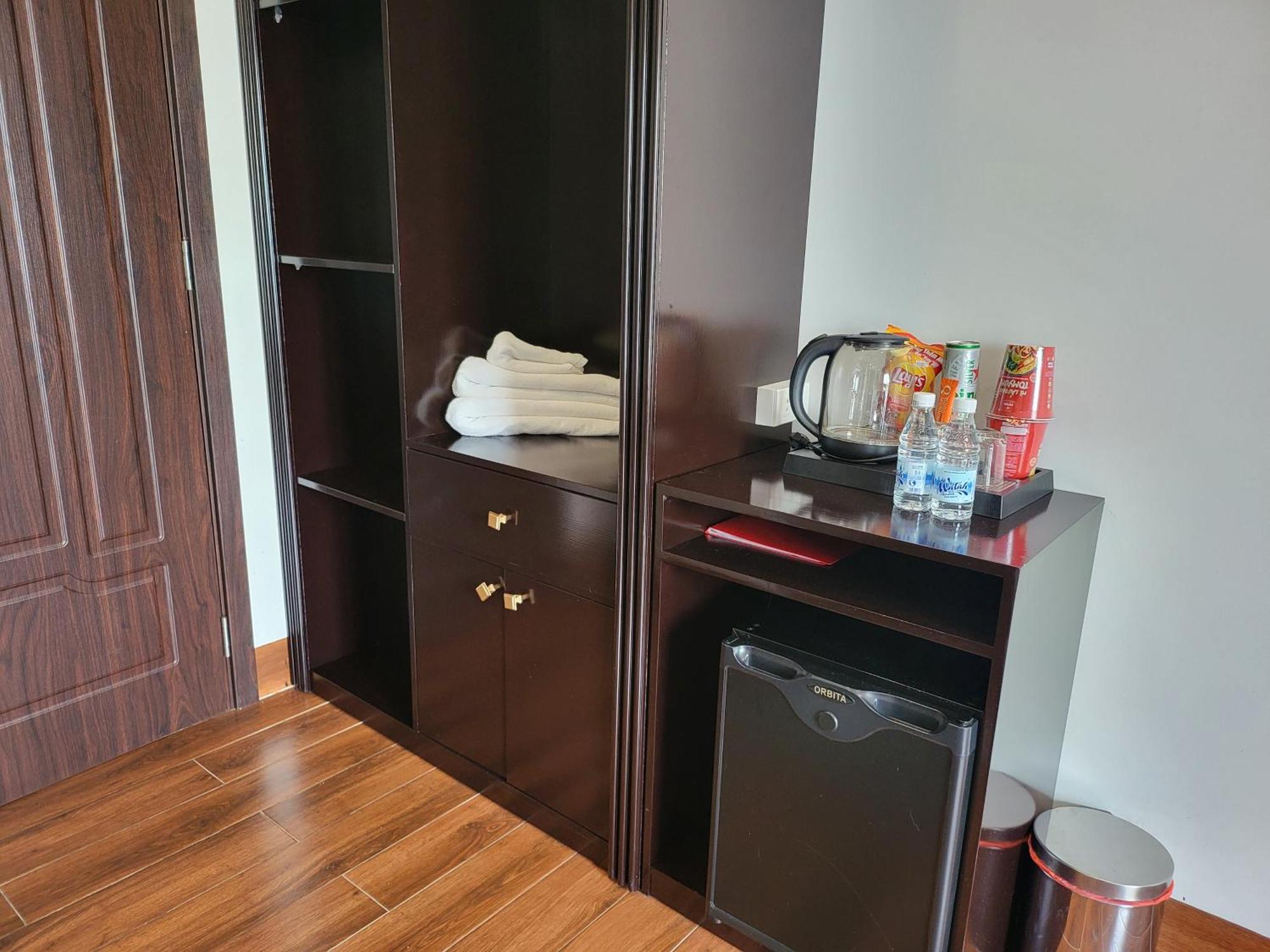 Ruby Hotel Vĩnh Long エクステリア 写真